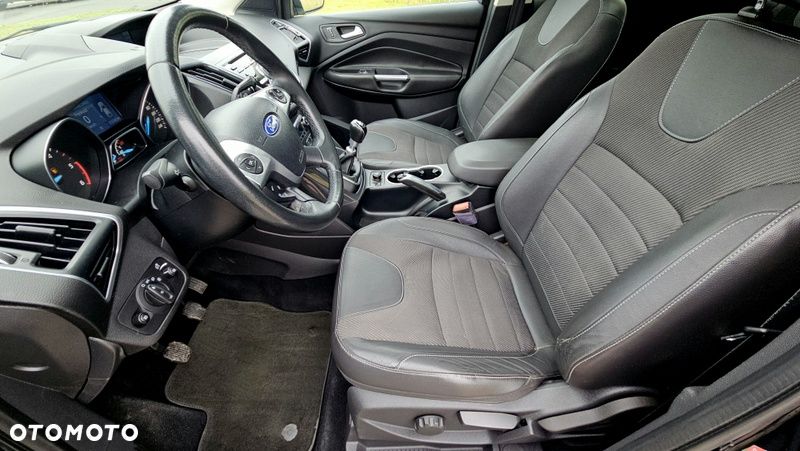 Ford Kuga 2.0 TDCi 4x4 Trend - 30