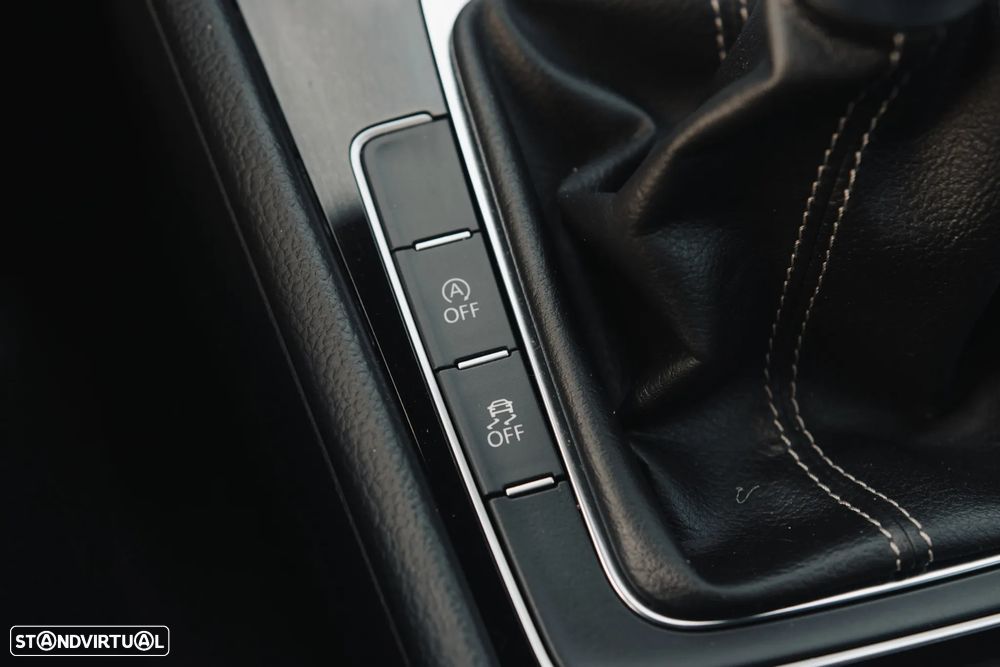 VW Golf R 4Motion BlueMotion - 31