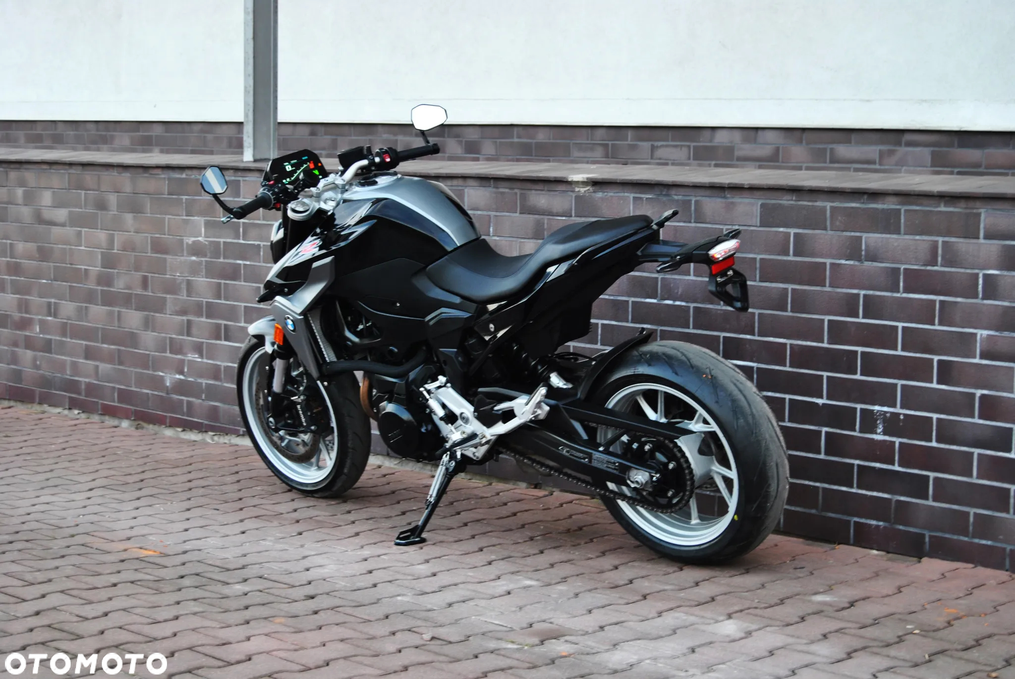 BMW F - 6