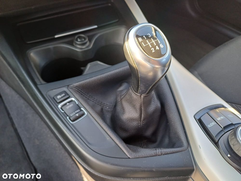 BMW Seria 1 116i - 14