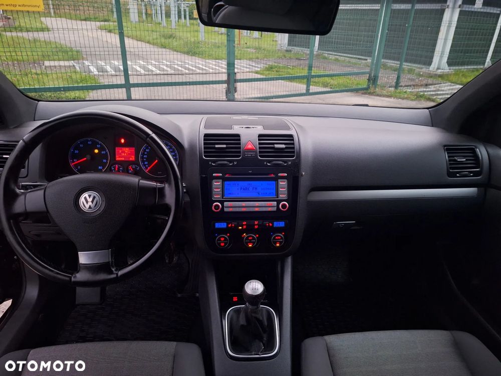 Volkswagen Golf - 10