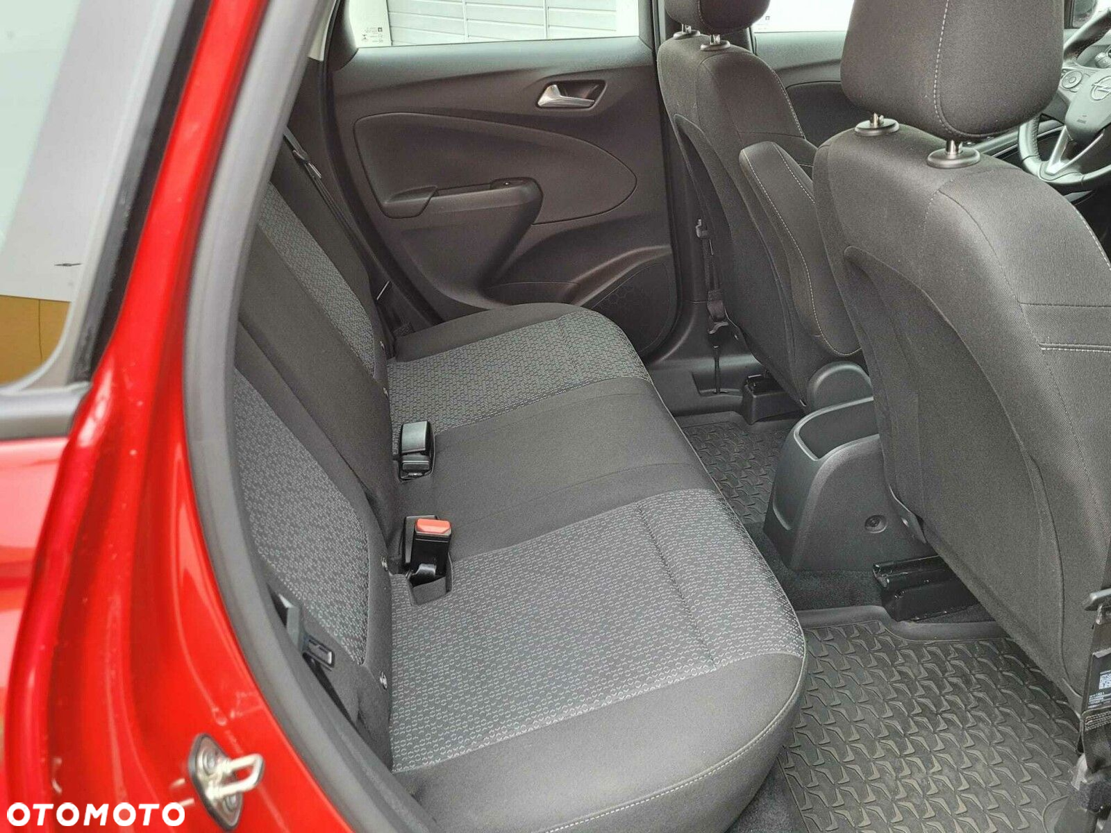 Opel Crossland 1.2 T GS Line - 10