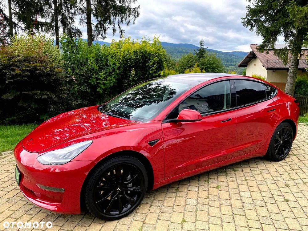 Tesla Model 3 - 40