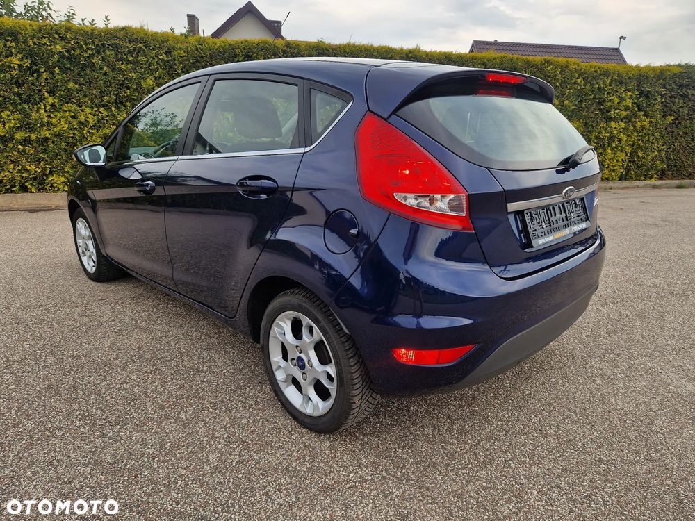 Ford Fiesta 1.4 Autom Titanium - 14