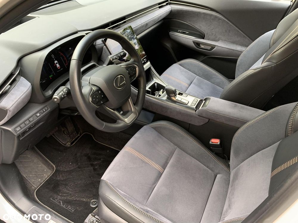 Lexus LBX 1.5 Hybrid Cool - 14