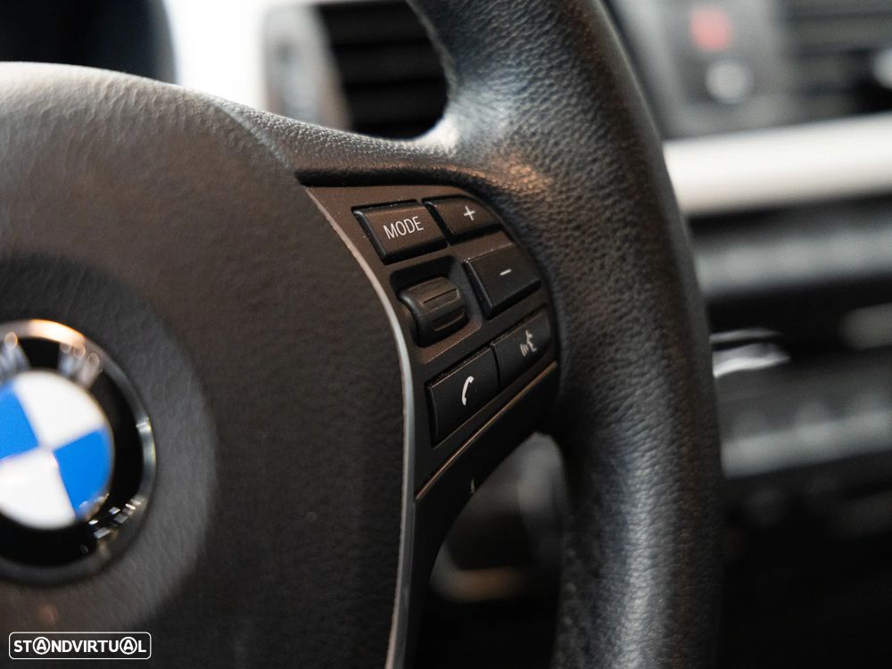 BMW 318 d Line Luxury Auto - 12