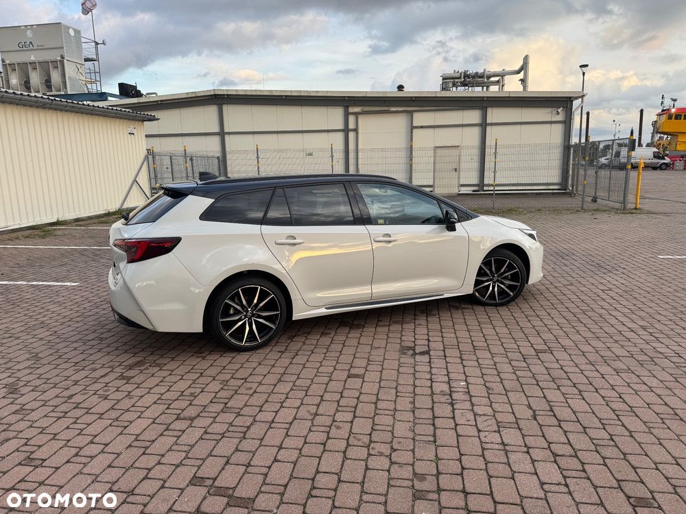 Toyota Corolla 2.0 Hybrid GR Sport Dynamic - 26