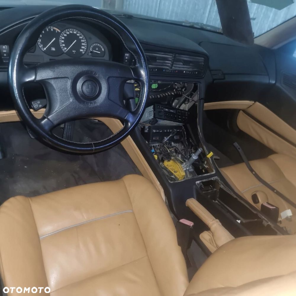 DESKA KOKPIT SCHOWEK TUNEL BMW 840 E31 EU - 1
