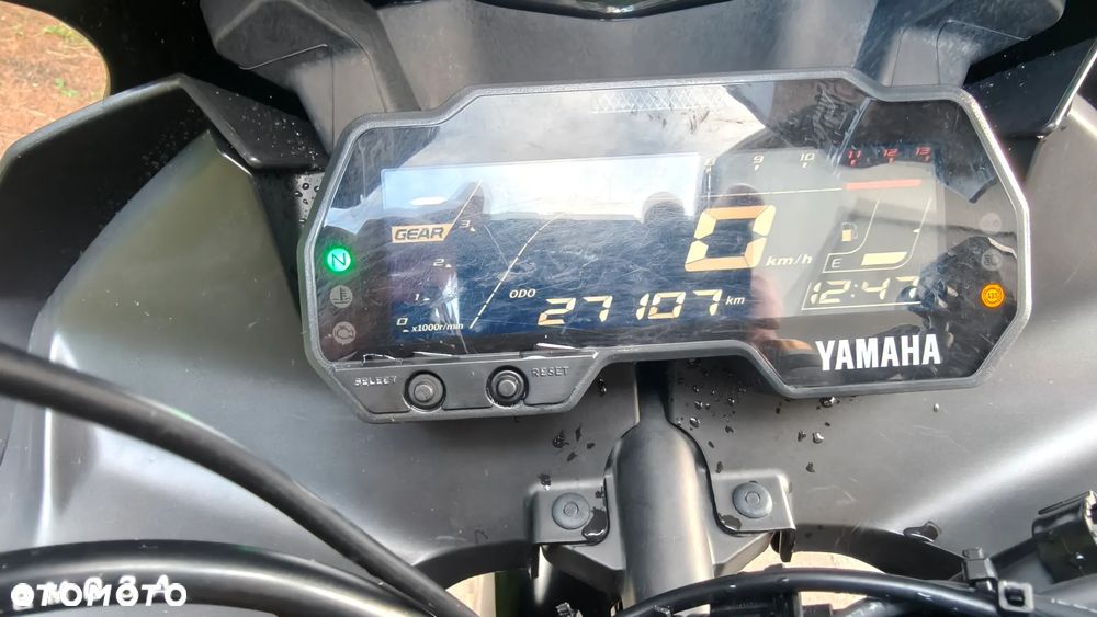 Yamaha YZF - 11