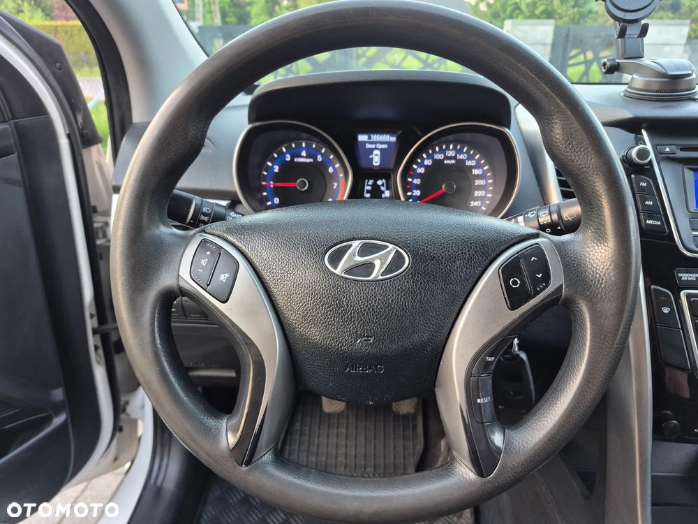 Hyundai i30 - 12