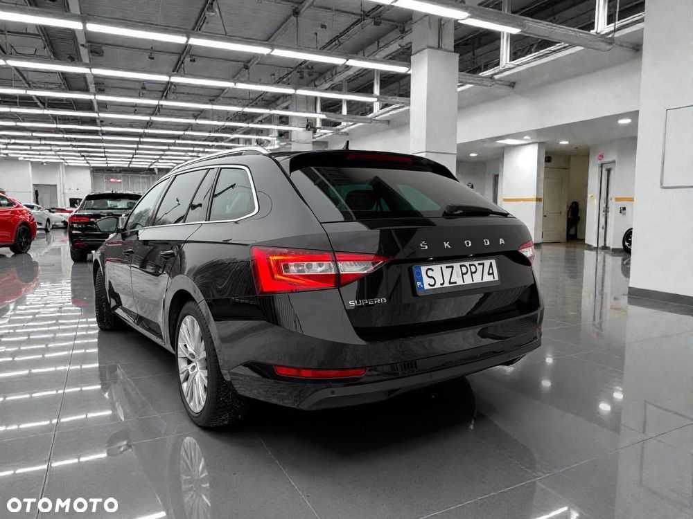 Skoda Superb 2.0 TDI DSG Style - 5