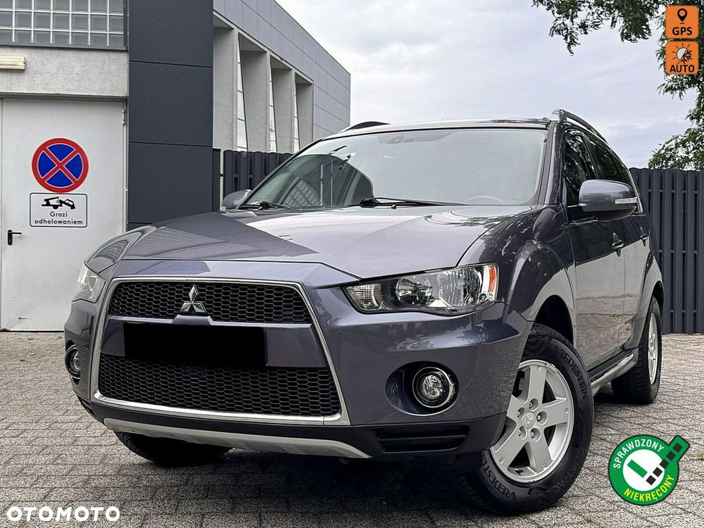 Mitsubishi Outlander - 1