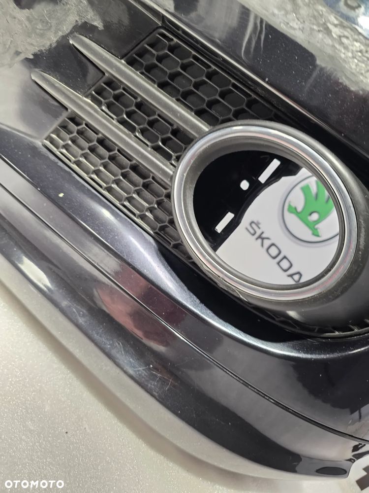 VW TIGUAN 5N0 I LIFT R-LINE 10- ZDERZAK PRZEDNI PRZÓD + KRATKA ŚRODKOWA + LEWA KRATKA BOCZNA + SPOJER + PODKŁADKA POD TABLICE , NR 5N0807221AP , 5N0805903T , NR AUKCJI NZ1560 - 23