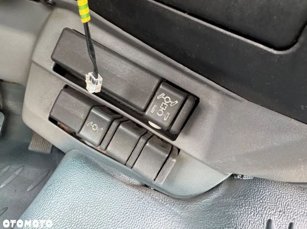 Renault Kerax 4x4 320DCi Wywrotka 3str 2004r. Klima SPECJALNY Solarka ACOMETIS Piaskarka Pług - 36