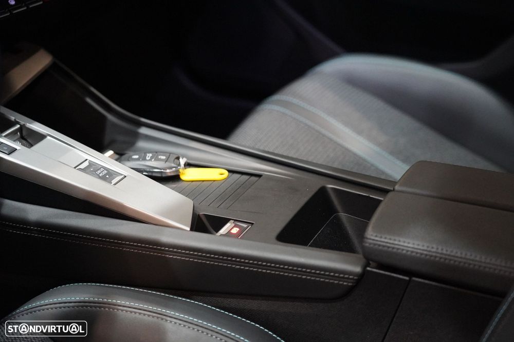 Peugeot e-308 54 kWh Allure - 25