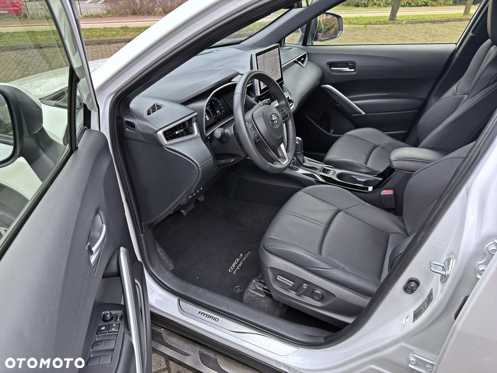 Toyota Corolla Cross 2.0 Hybrid Executive AWD - 6