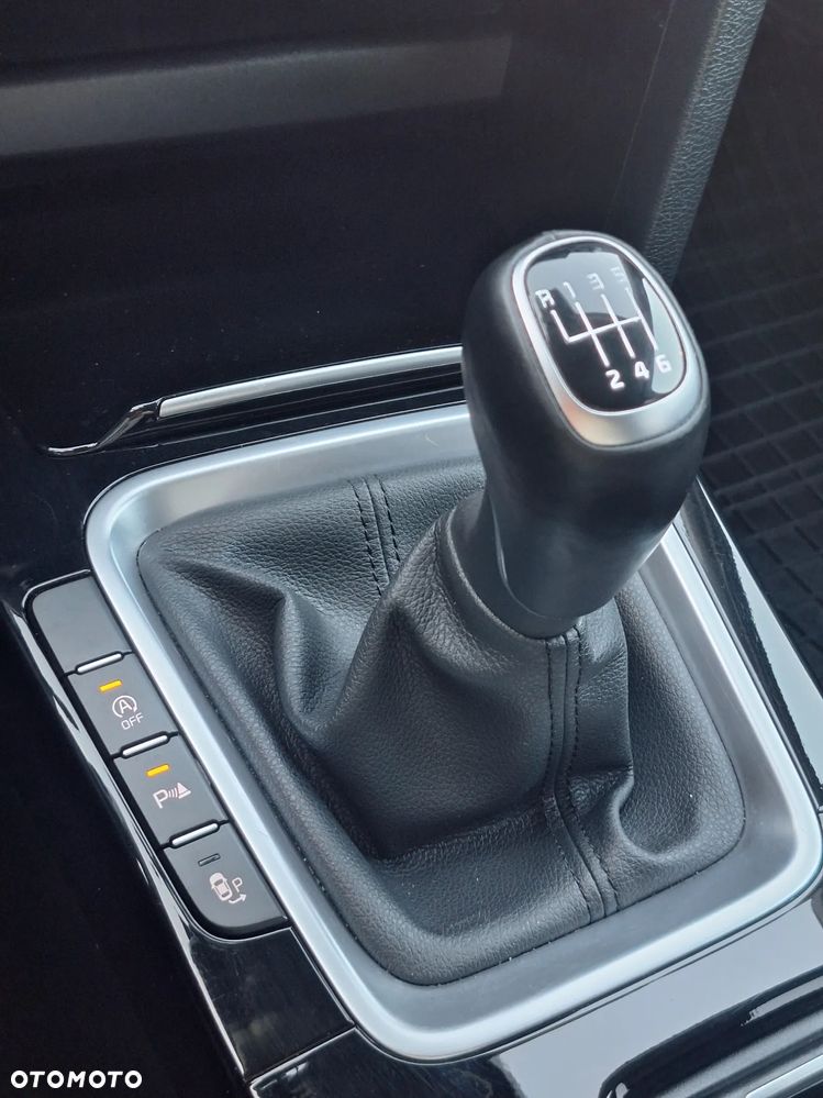 Kia XCeed 1.5 T-GDI L Business Line - 24