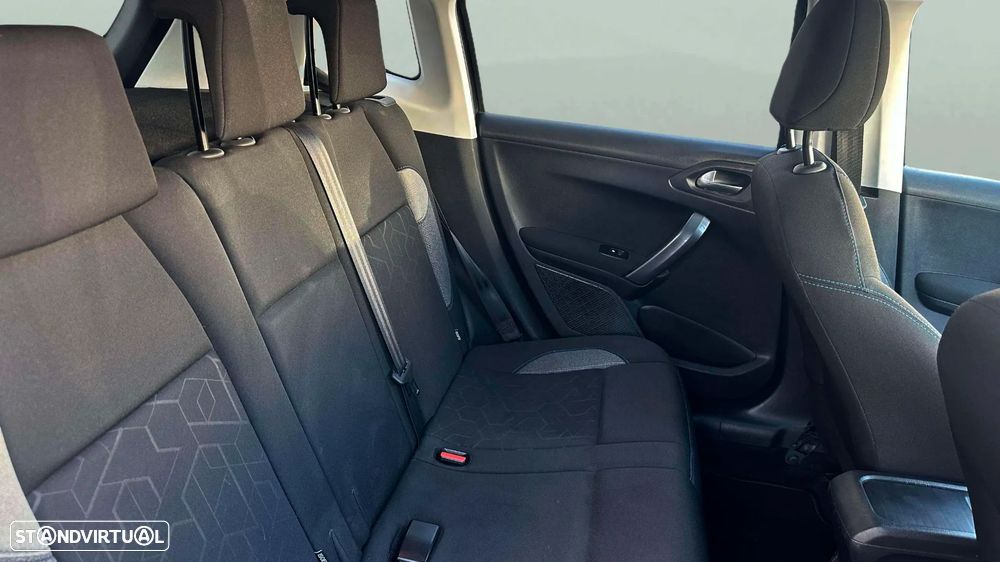 Peugeot 2008 1.2 PureTech Active - 11
