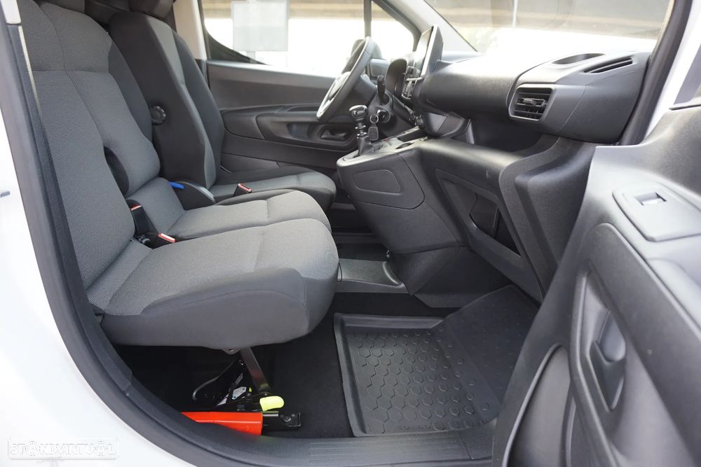 Opel Combo CDTI 102 Enjoy IVA dedutível - 27