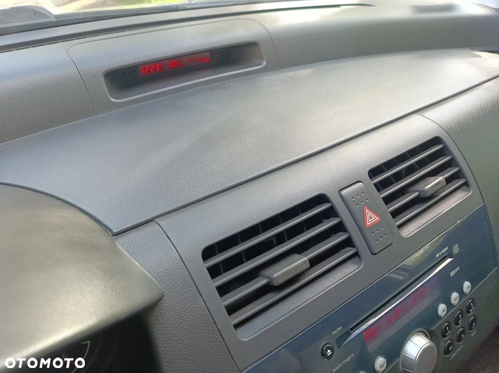 Suzuki Swift 1.3 Club dance - 23