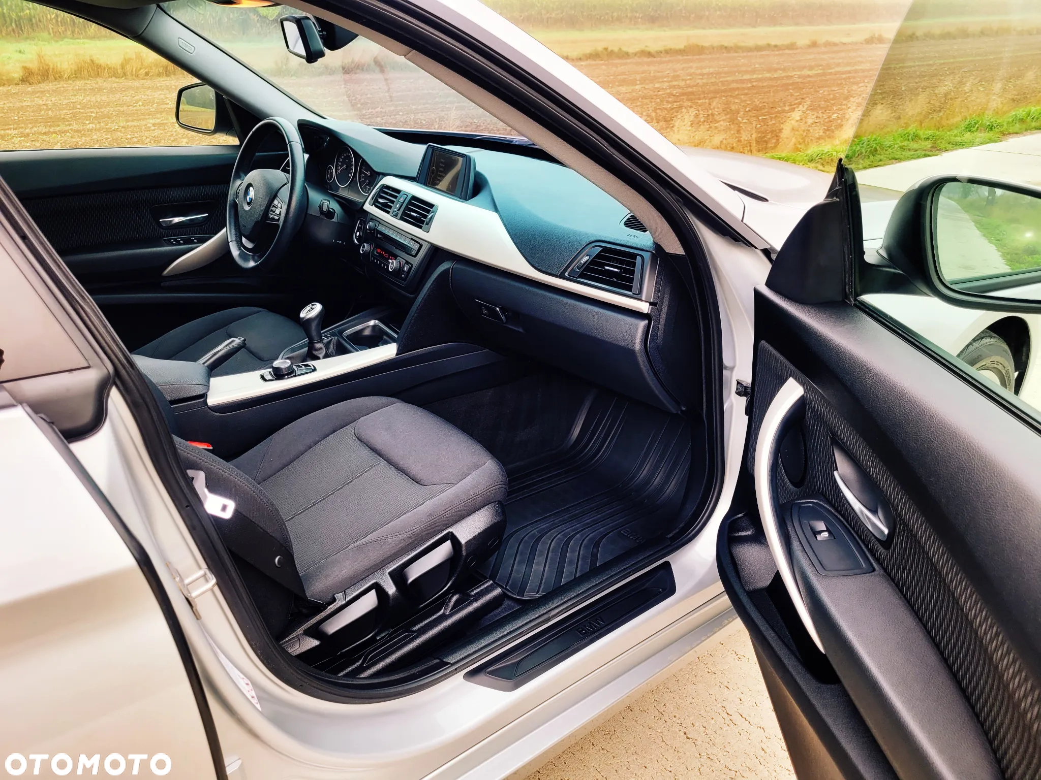 BMW Seria 3 320i Luxury Line - 13