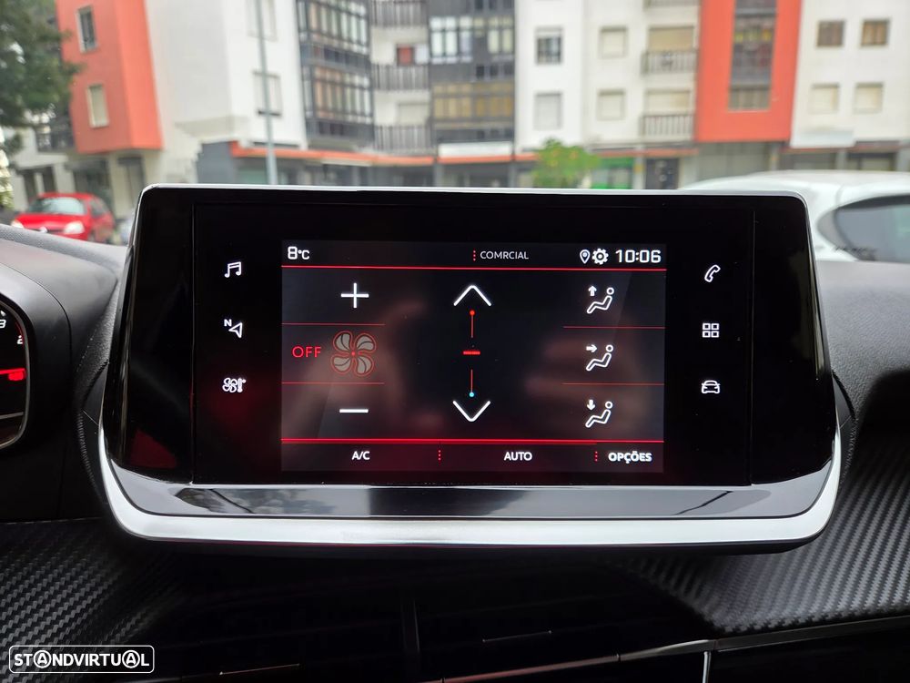 Peugeot 2008 PureTech 130 EAT8 Allure - 45