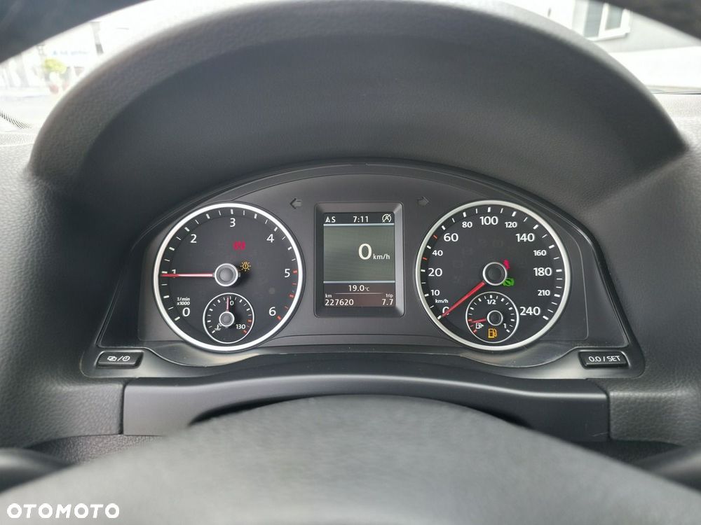 Volkswagen Tiguan - 22