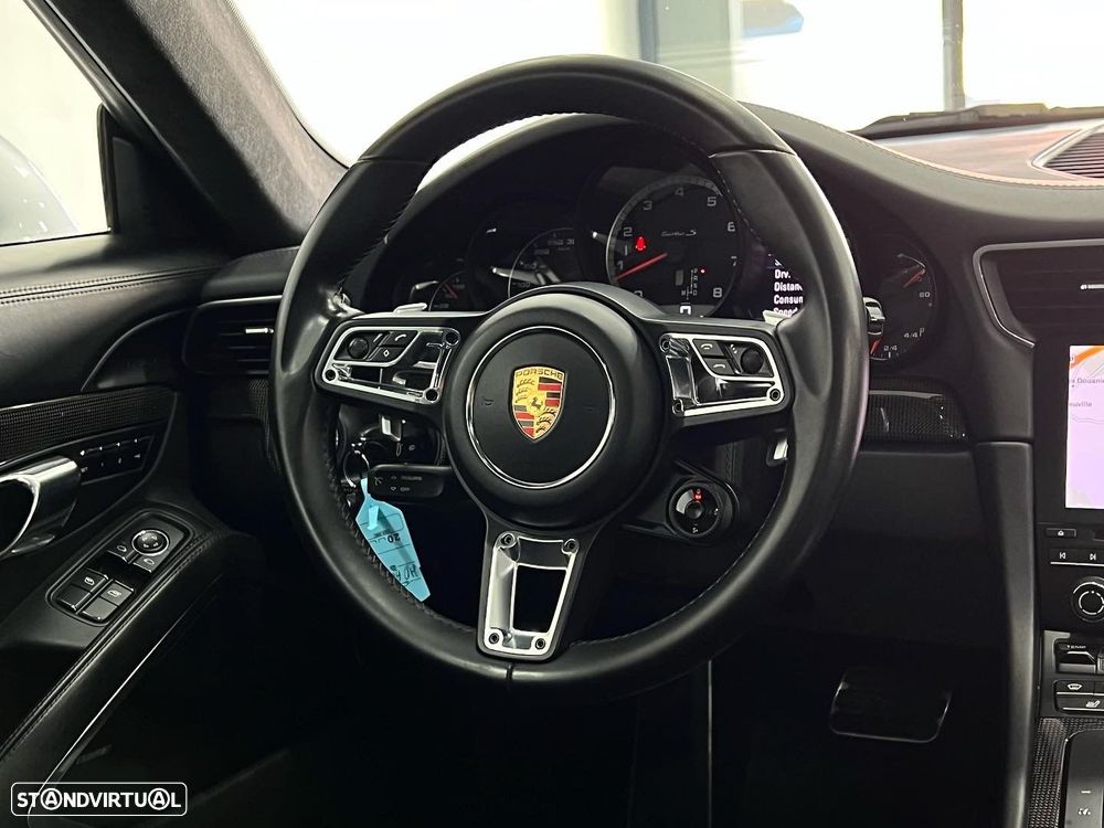 Porsche 911 (991) Turbo S PDK - 17