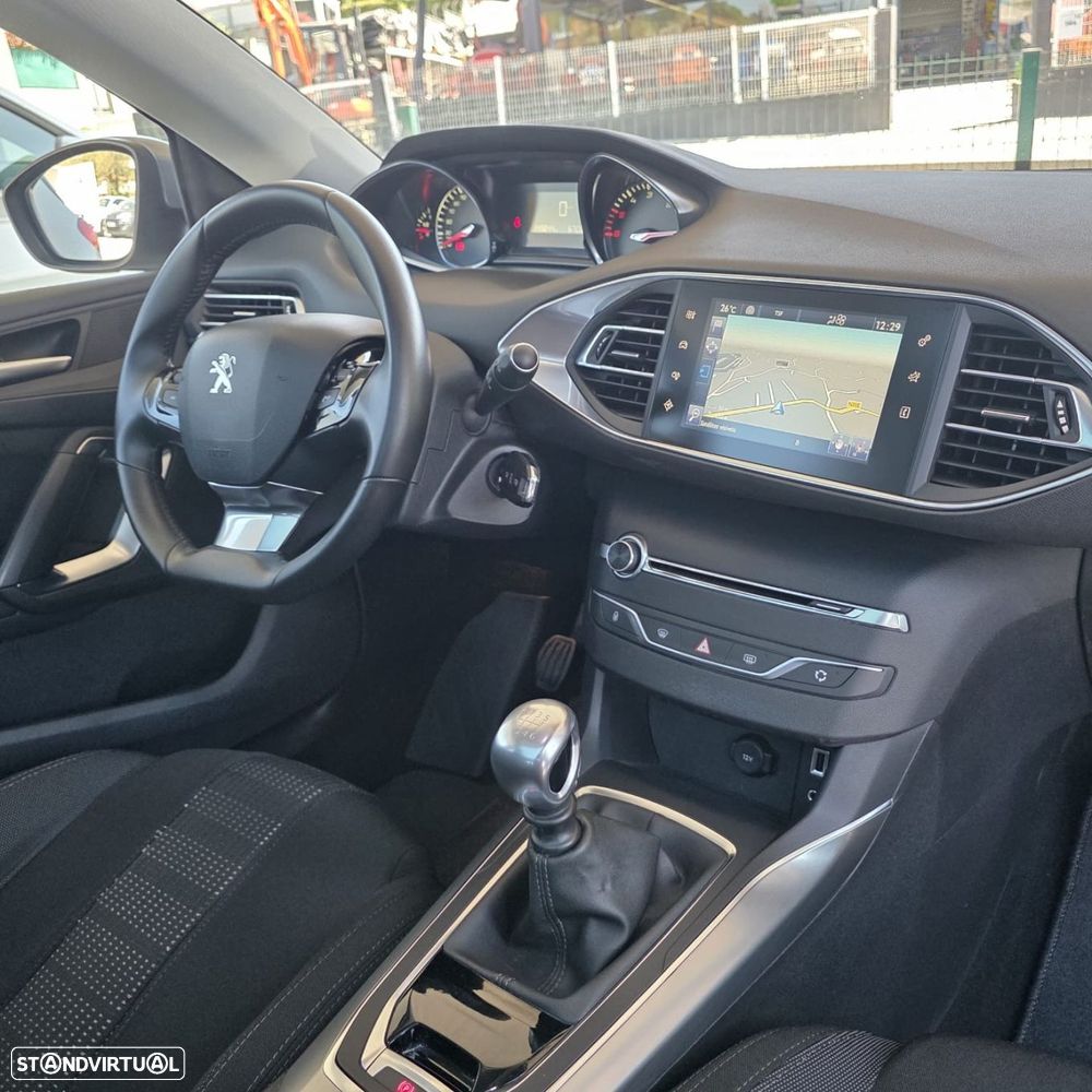 Peugeot 308 1.6 BlueHDi Allure J17 - 43