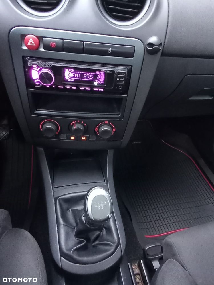 Seat Ibiza 1.4 16V Sport - 9