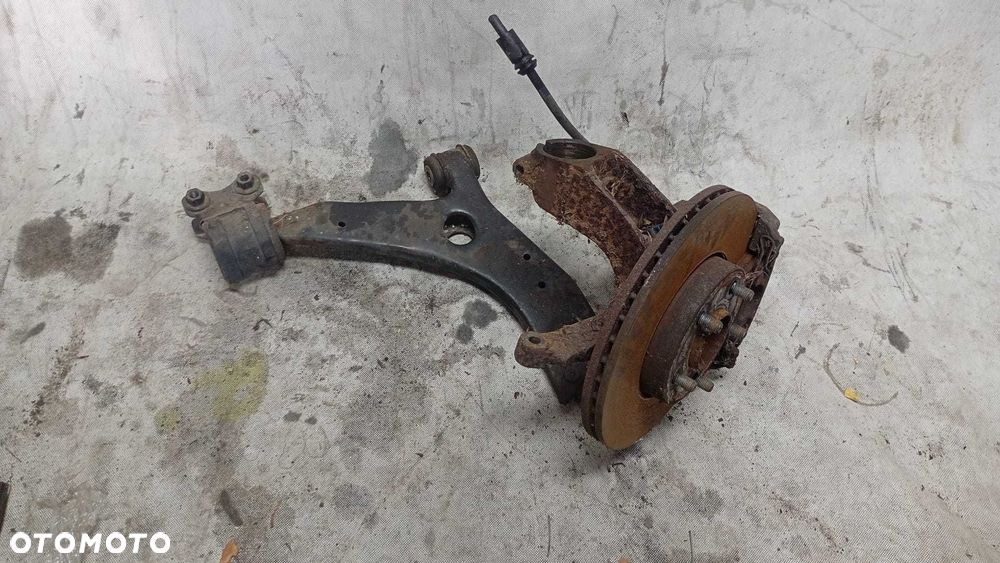 Zwrotnica prawa Ford FOCUS MK2 - 1