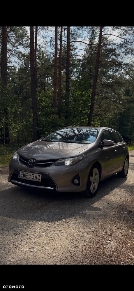 Toyota Auris 1.6 Premium - 3