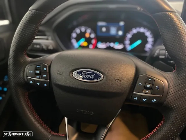Ford Focus 1.0 EcoBoost MHEV ST-Line - 11