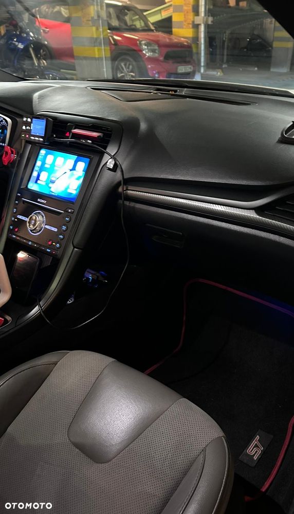 Ford Fusion - 16
