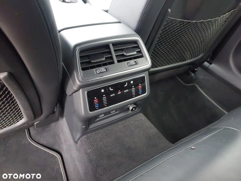 Audi A6 Avant 40 TDI quattro S tronic S line - 12