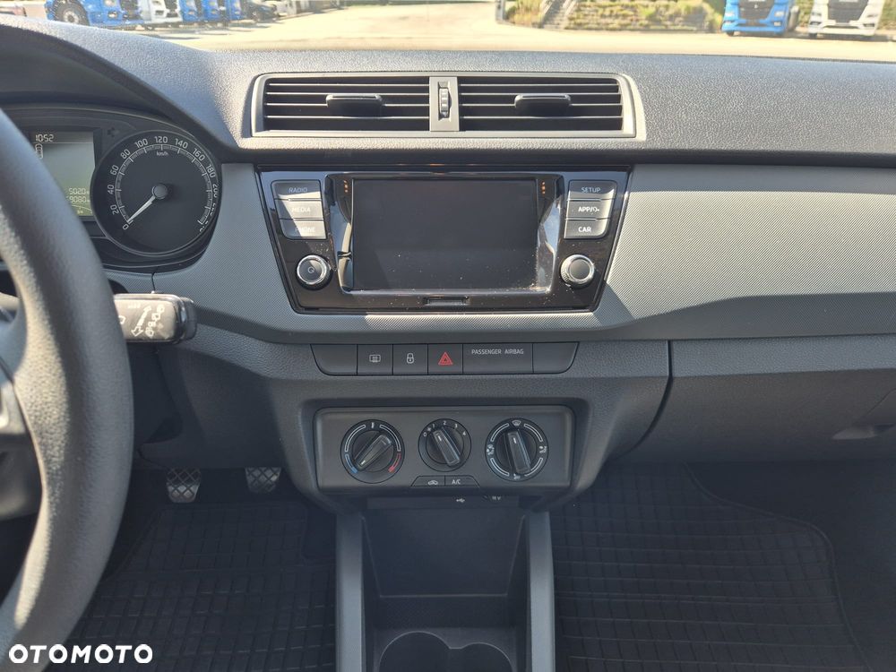 Skoda Fabia - 12