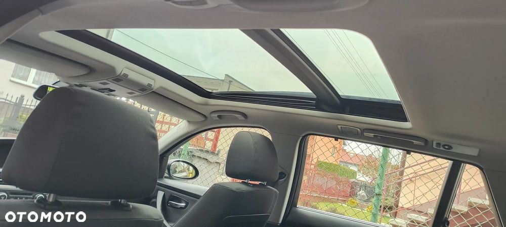 BMW Seria 3 318d DPF - 18