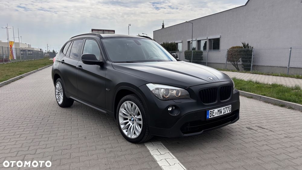 BMW X1 xDrive28i Sport Line - 1