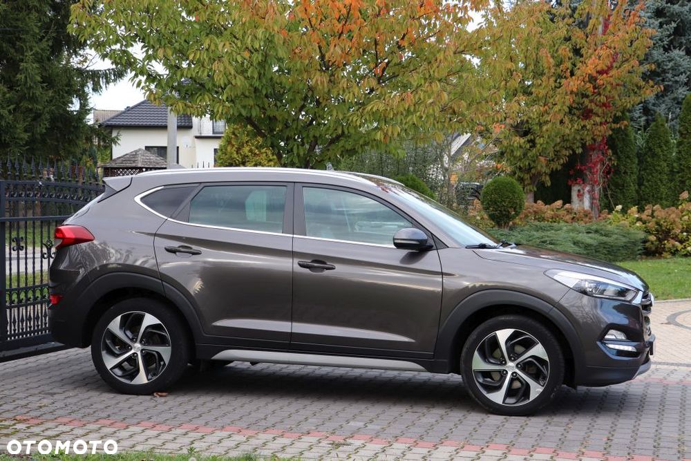 Hyundai Tucson 1.7 CRDI BlueDrive Style 2WD - 16
