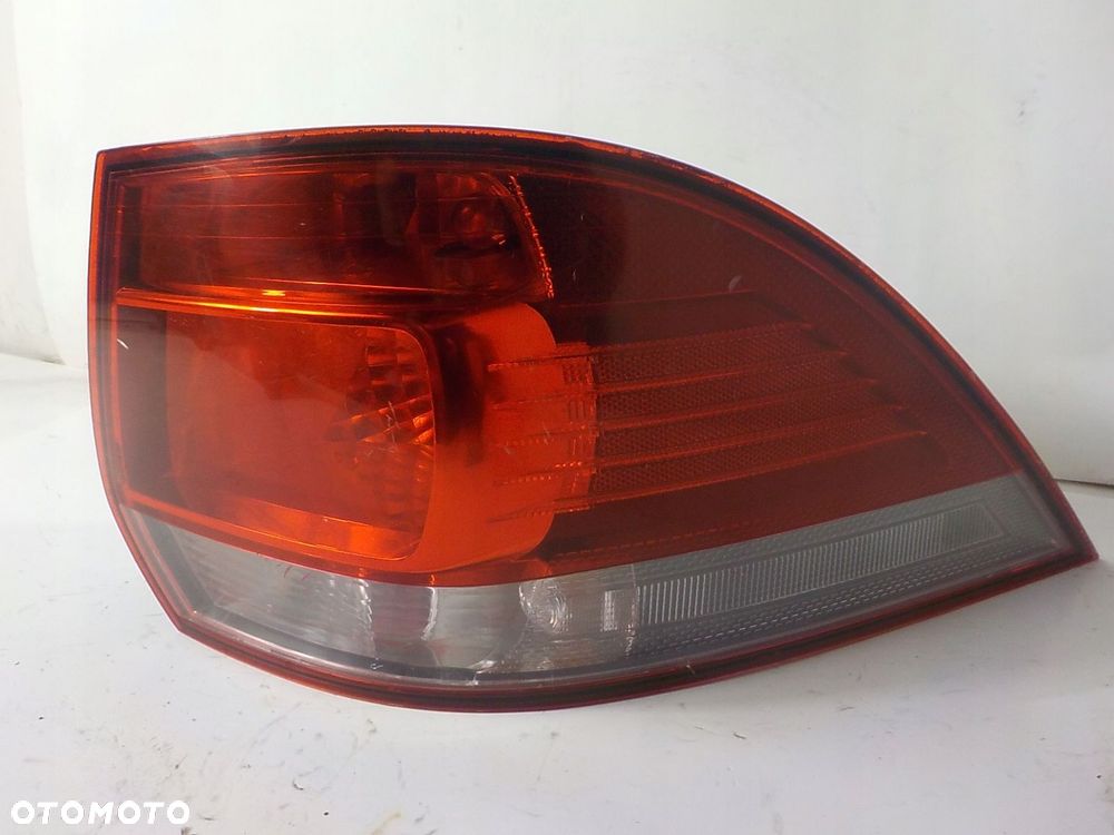 VOLKSWAGEN GOLF VI KOMBI LAMPA PRAWA TYŁ TYLNA UK - 2