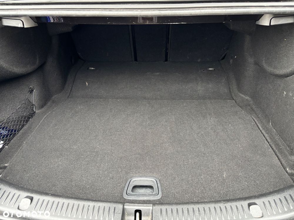 Mercedes-Benz Klasa E 220 d 9G-TRONIC Exclusive - 12