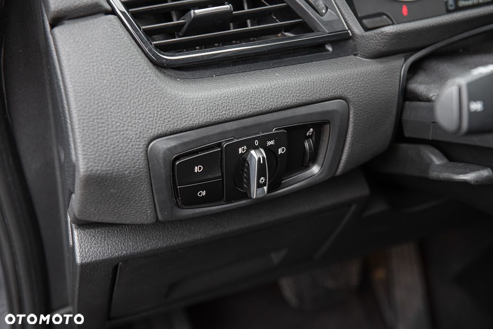 BMW Seria 2 220d Sport-Aut M Sport - 17