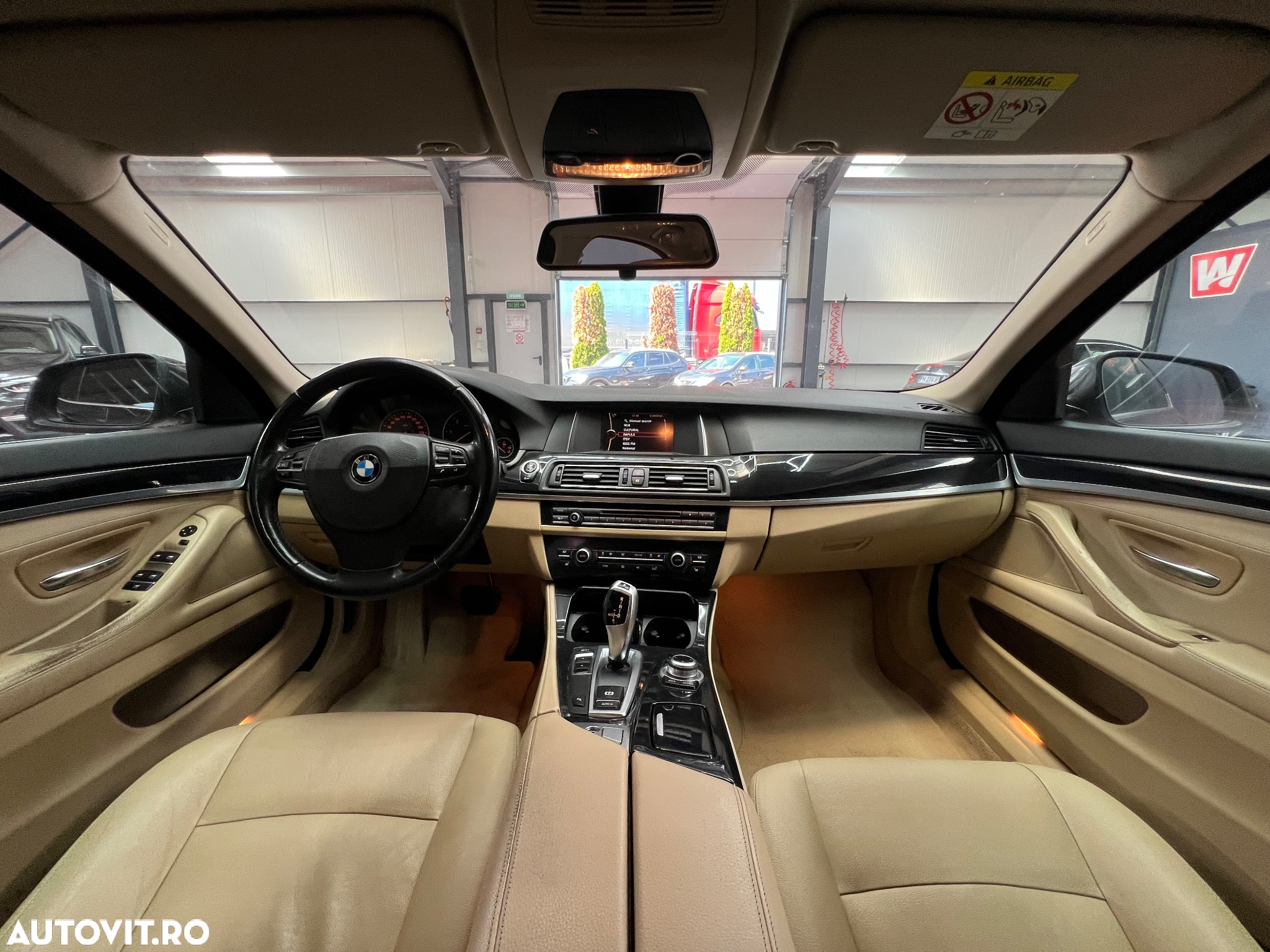 BMW Seria 5 520d - 13