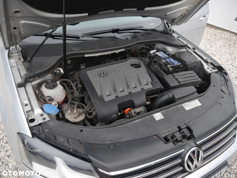 Volkswagen Passat 2.0 TDI BlueMotion Technology Highline - 27