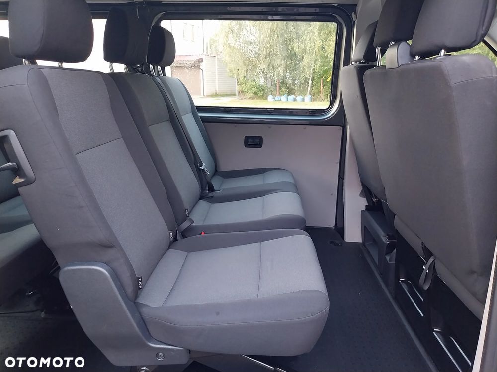 Volkswagen Transporter - 12