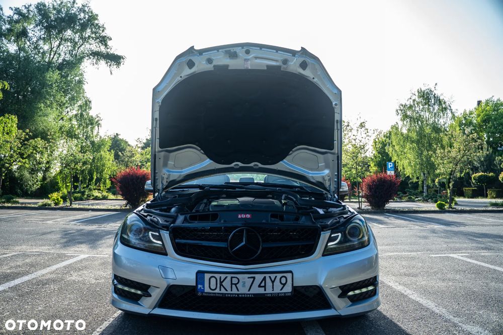 Mercedes-Benz Klasa C 350 BlueEff 4-Matic Avantgarde - 29