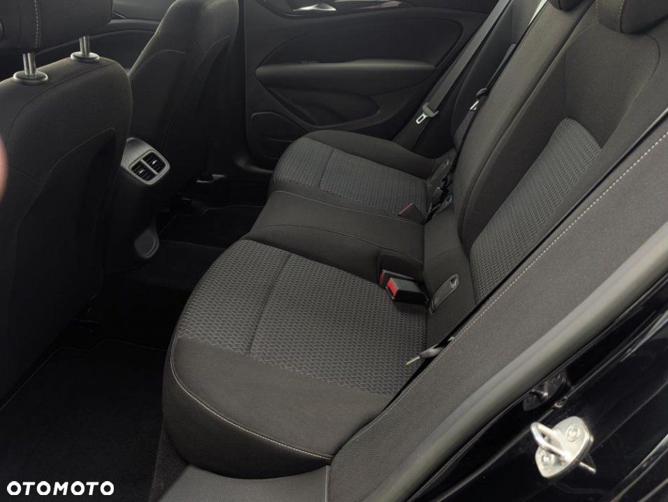 Opel Insignia - 9