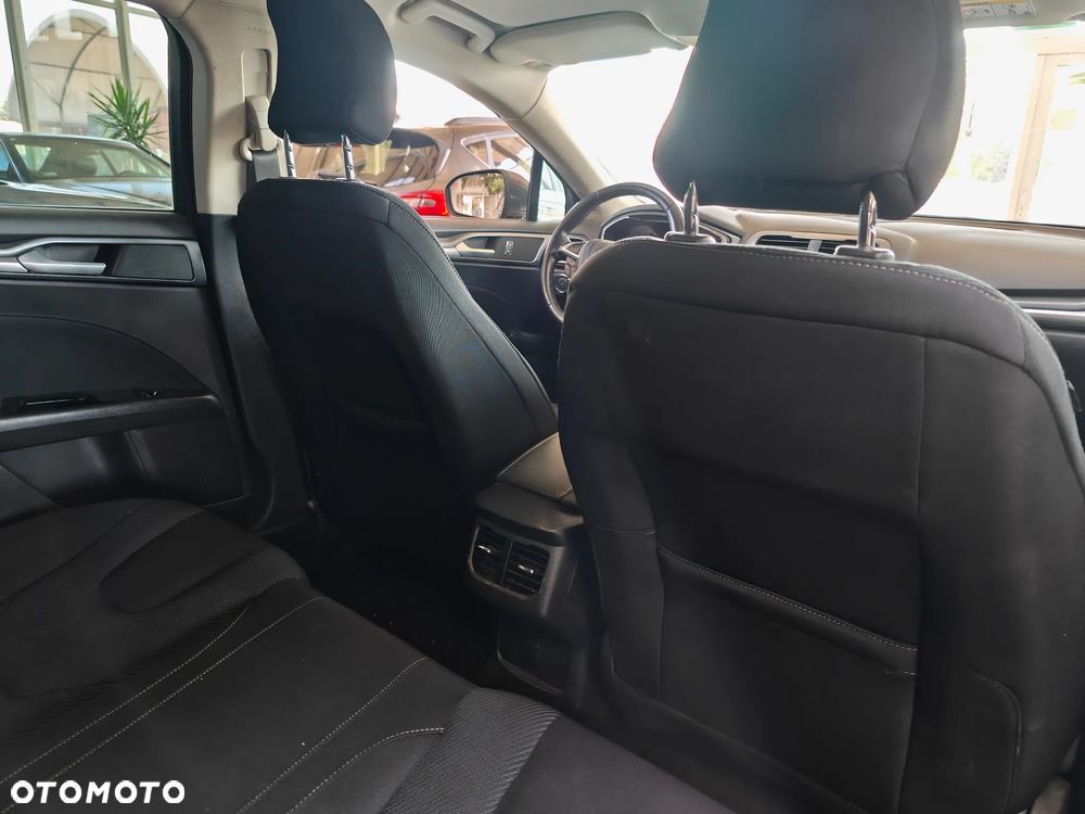 Ford Mondeo 2.0 EcoBoost Titanium - 9