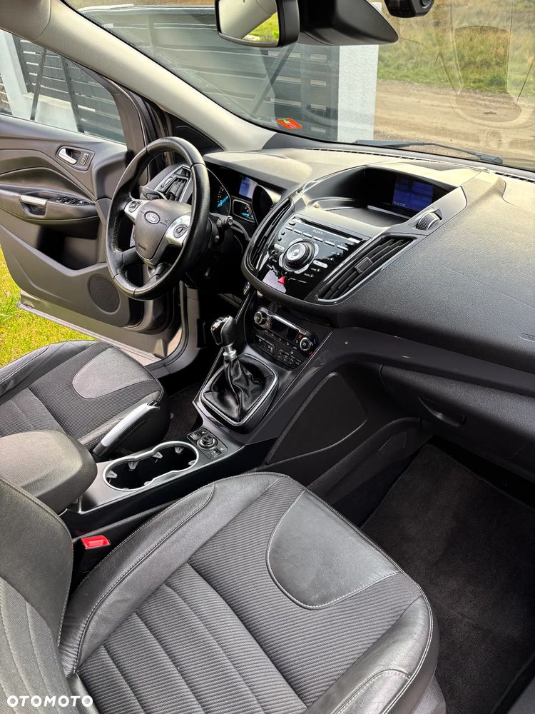 Ford Kuga 1.6 EcoBoost 2x4 Titanium - 12