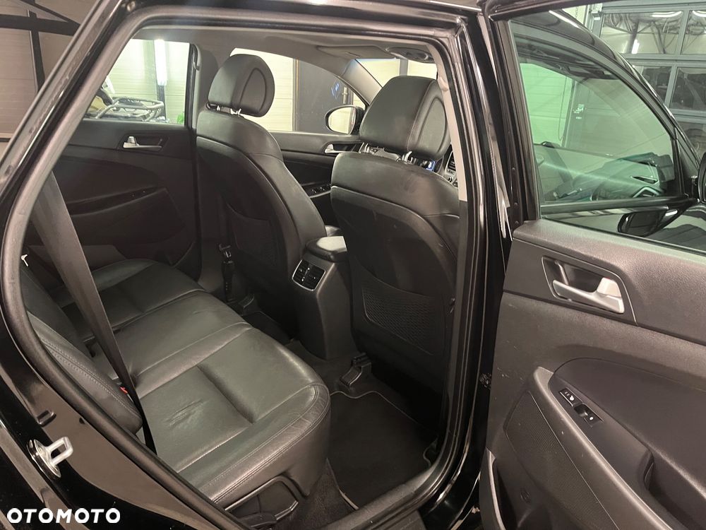 Hyundai Tucson blue 1.7 CRDi 2WD Intro Edition - 28